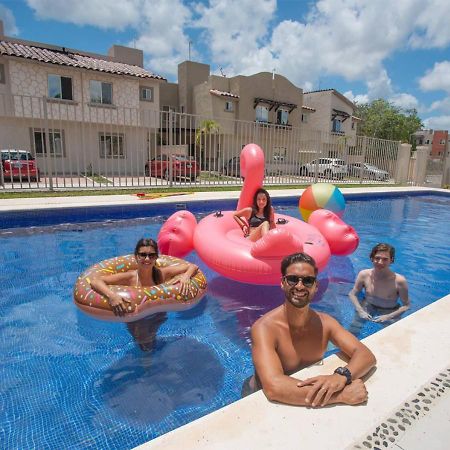 Love Vacations Cancun Bagian luar foto